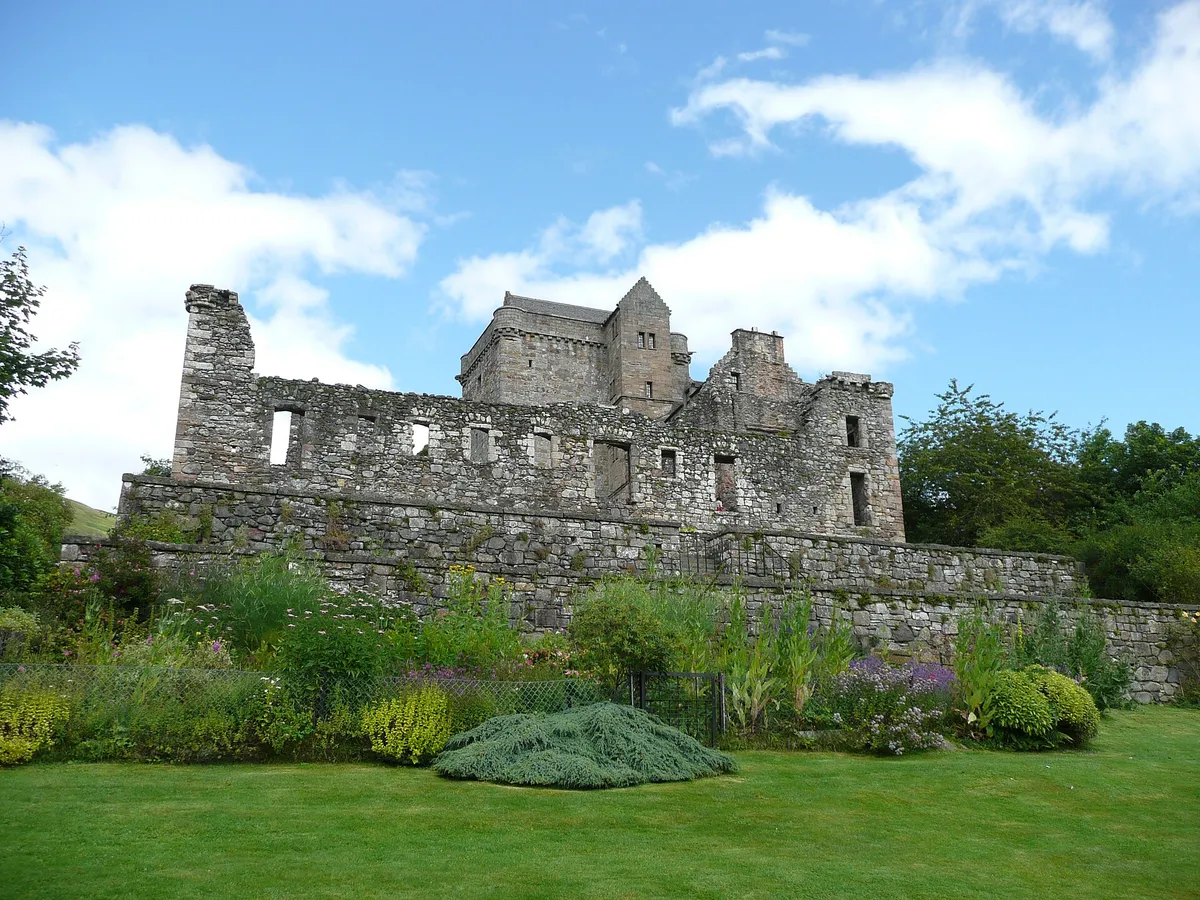 Castle Campbell — photo 1