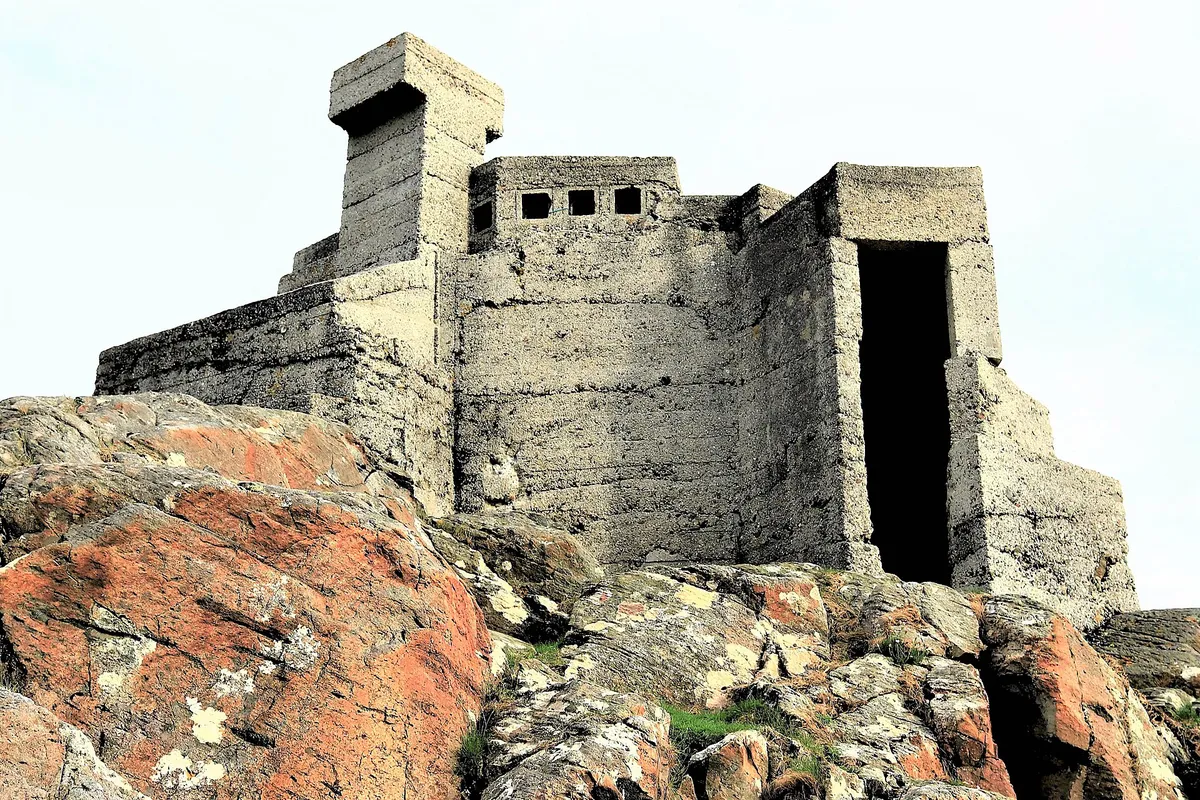 Hermit's Castle — photo 1