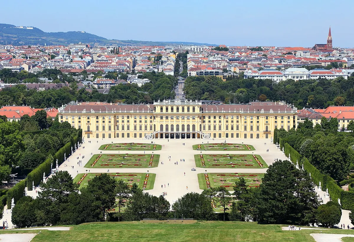 Schloss Schönbrunn — photo 1