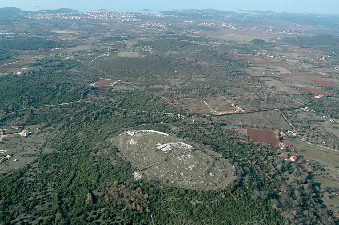 Monkodonja Hillfort — photo 1
