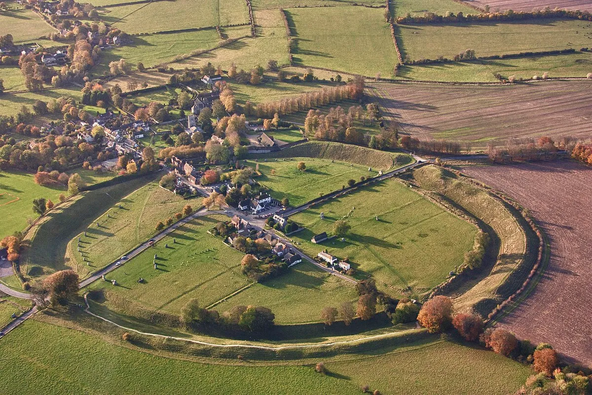 Avebury Stone Circle — photo 1