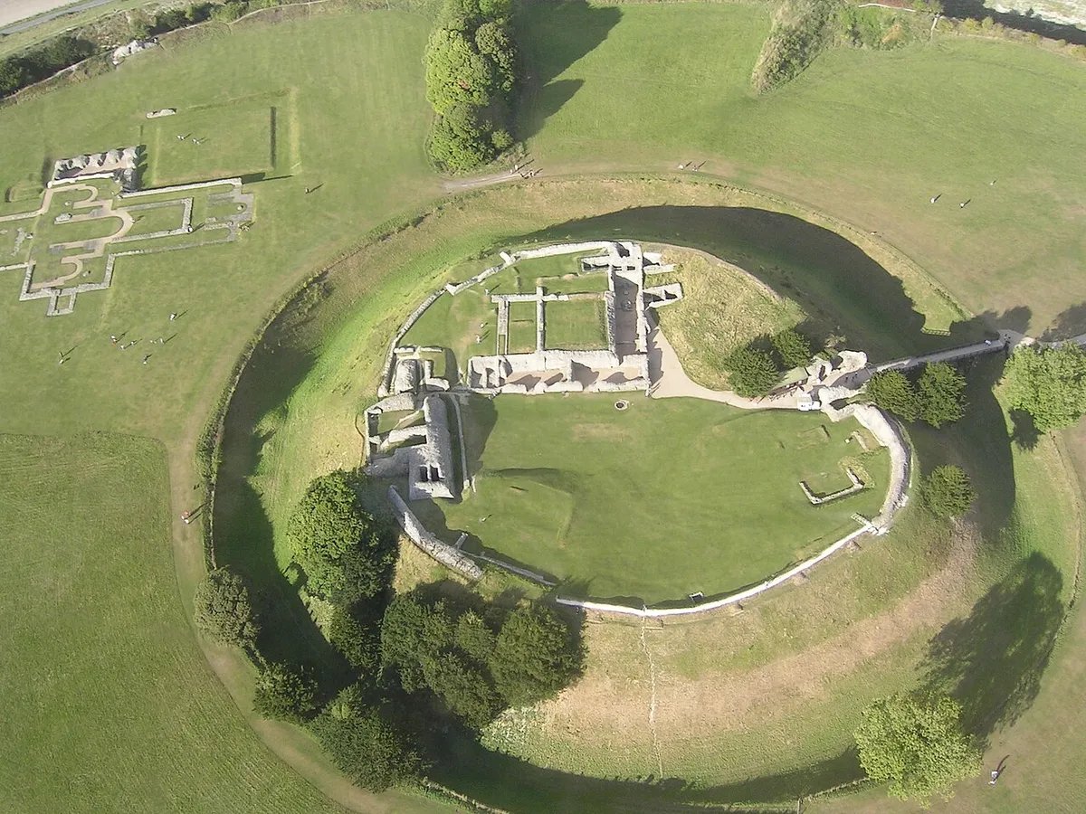 Old Sarum — photo 1