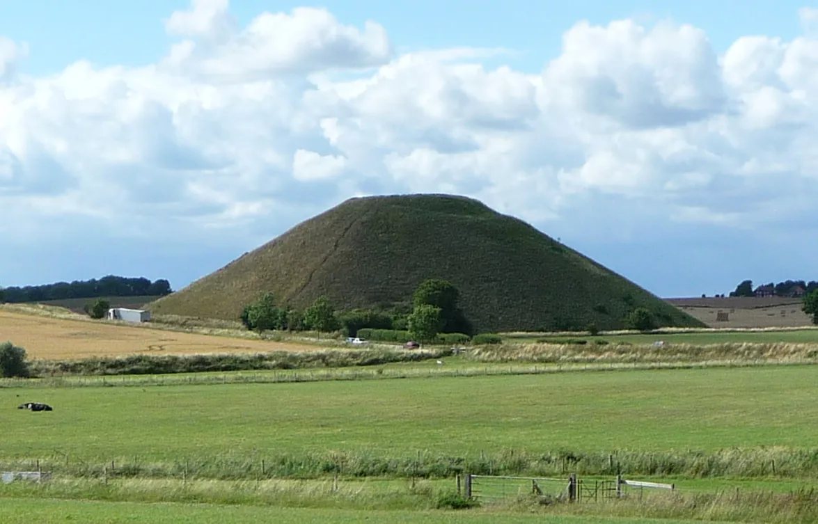 Silbury Hill — photo 1