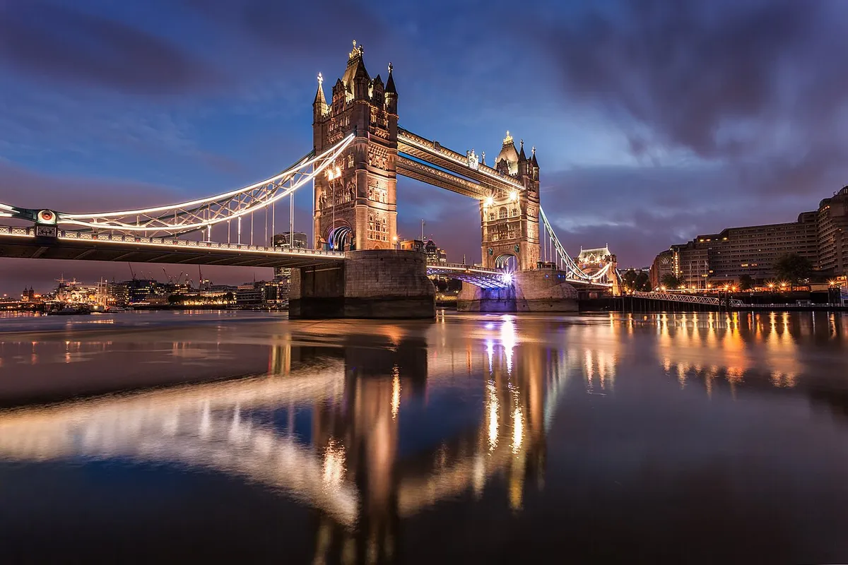 Tower Bridge — photo 1
