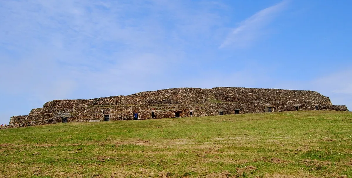 Barnenez Cairn — photo 1