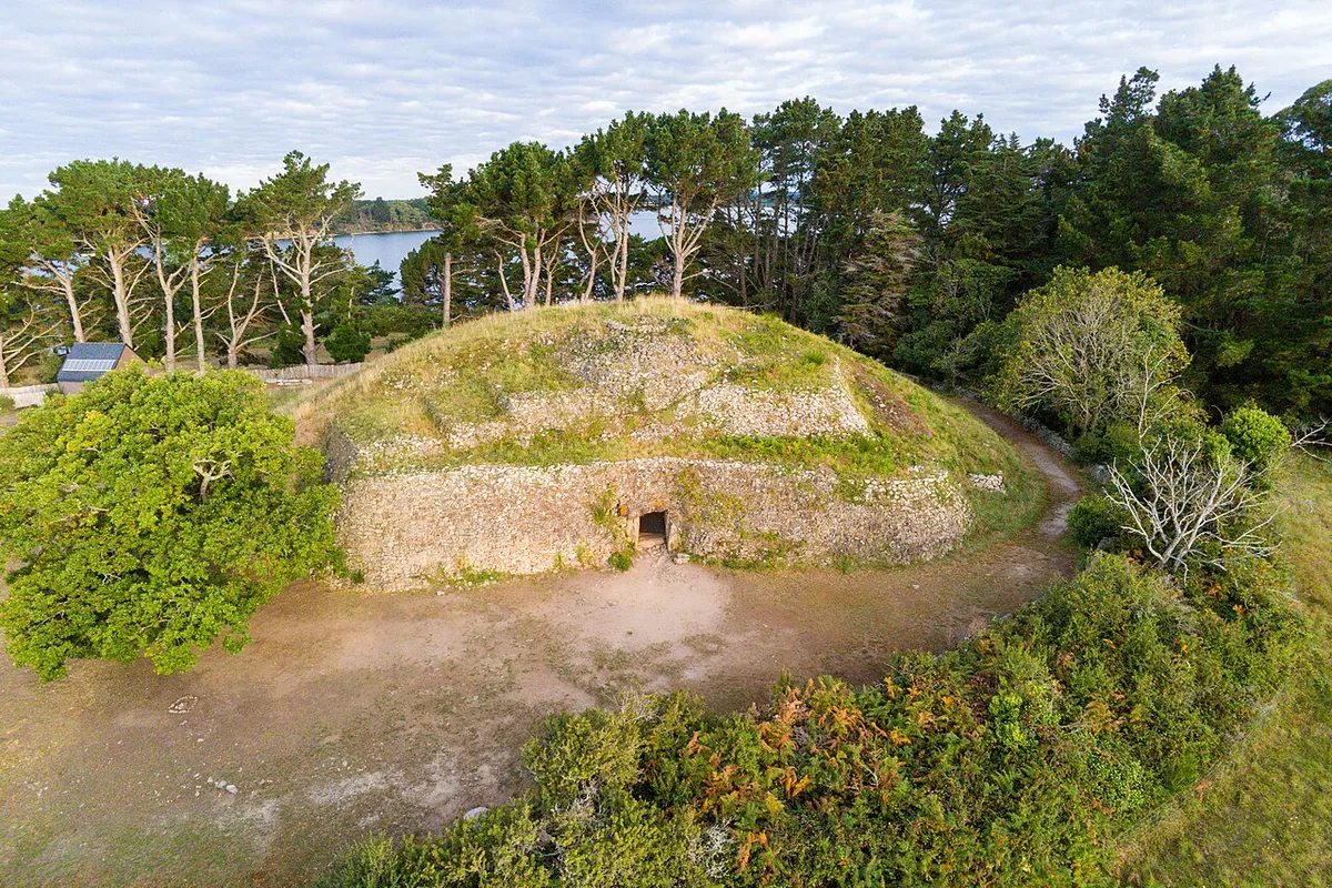 Gavrinis Cairn — photo 1