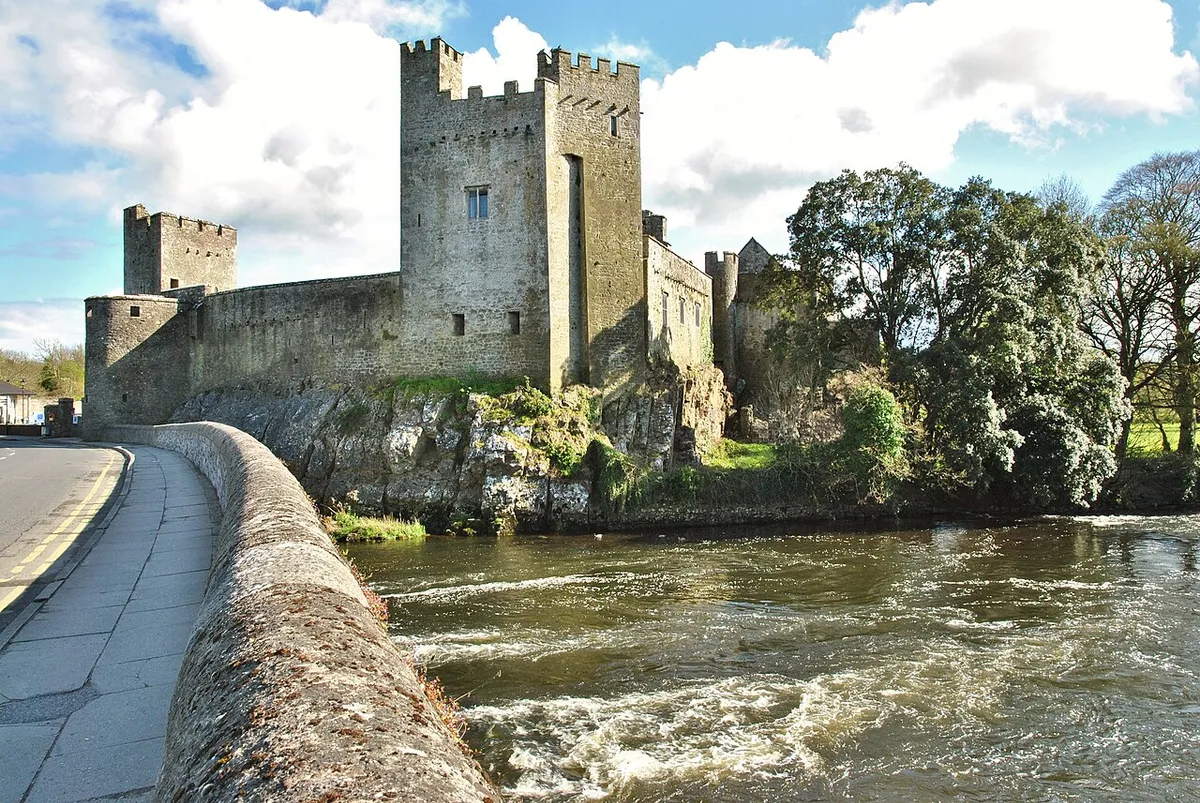 Cahir Castle — photo 1