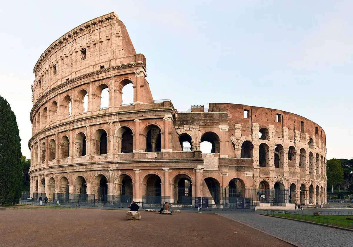 Colosseum and Roman Forum — photo 1