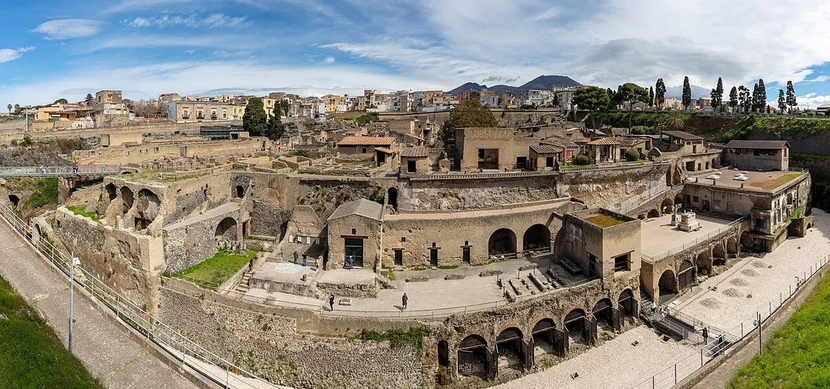 Herculaneum — photo 1