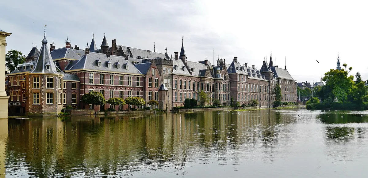 The Hague's Binnenhof — photo 1
