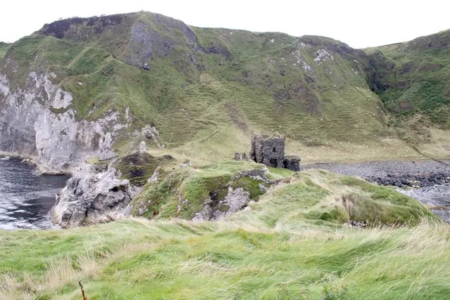 Kinbane Castle — photo 1