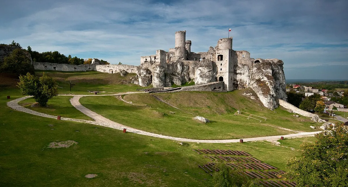 Ogrodzieniec Castle — photo 1