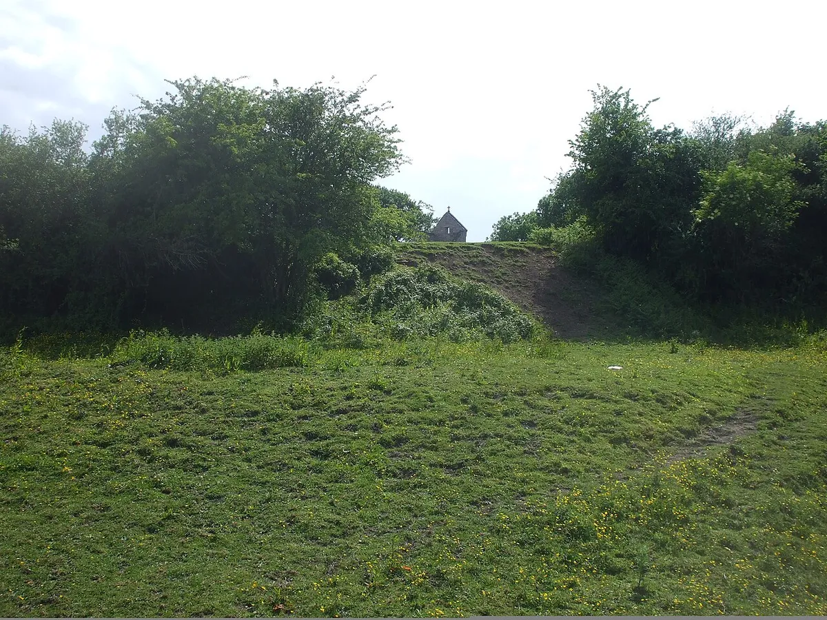 Caerau Hillfort — photo 1