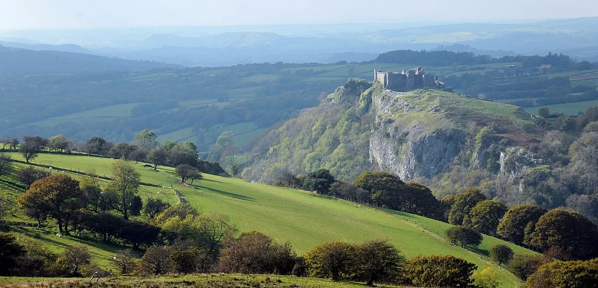 Carreg Cennen Castle — photo 1