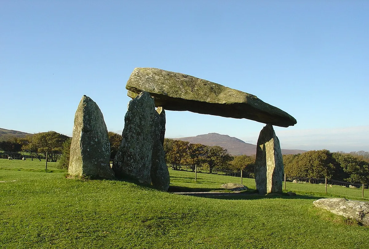 Pentre Ifan Burial Chamber — photo 1
